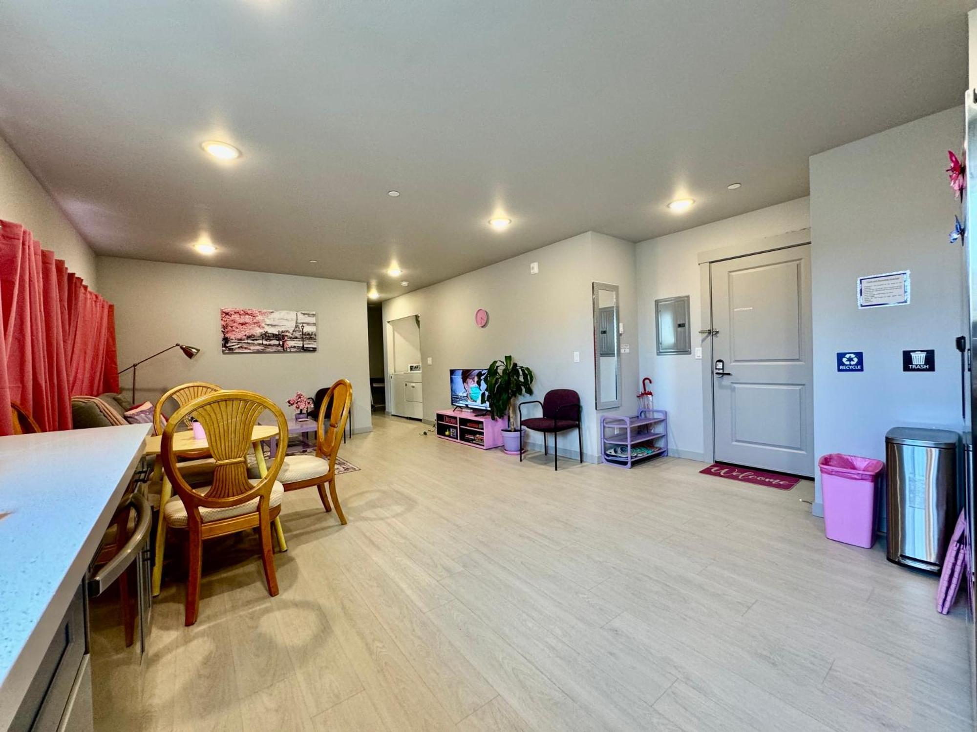 1 Bd Apt With 2 Extra Sofa Beds 13 Mins To Seatac Airport Сіетл Екстер'єр фото